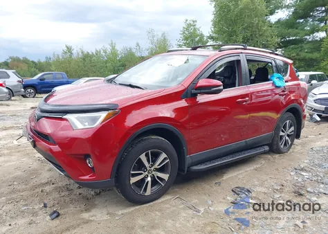 2017 Toyota Rav4 Xle z USA, uszkodzony, nr VIN JTMRFREV1HJ127179
